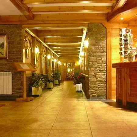 Del Clos فندق سولديو